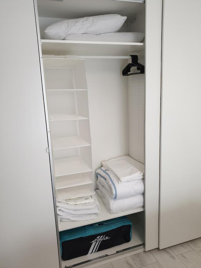 ,Private Apartment, Aircondition, Garage, Hd Tv Pl & De, Wifi, Fully Equipped, Near Beach Kołobrzeg Exteriör bild