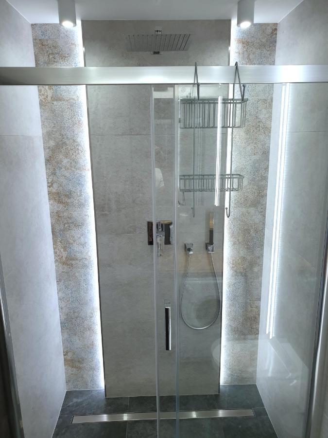 ,Private Apartment, Aircondition, Garage, Hd Tv Pl & De, Wifi, Fully Equipped, Near Beach Kołobrzeg Exteriör bild