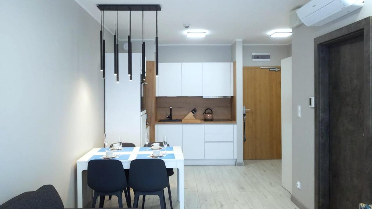 ,Private Apartment, Aircondition, Garage, Hd Tv Pl & De, Wifi, Fully Equipped, Near Beach Kołobrzeg Exteriör bild